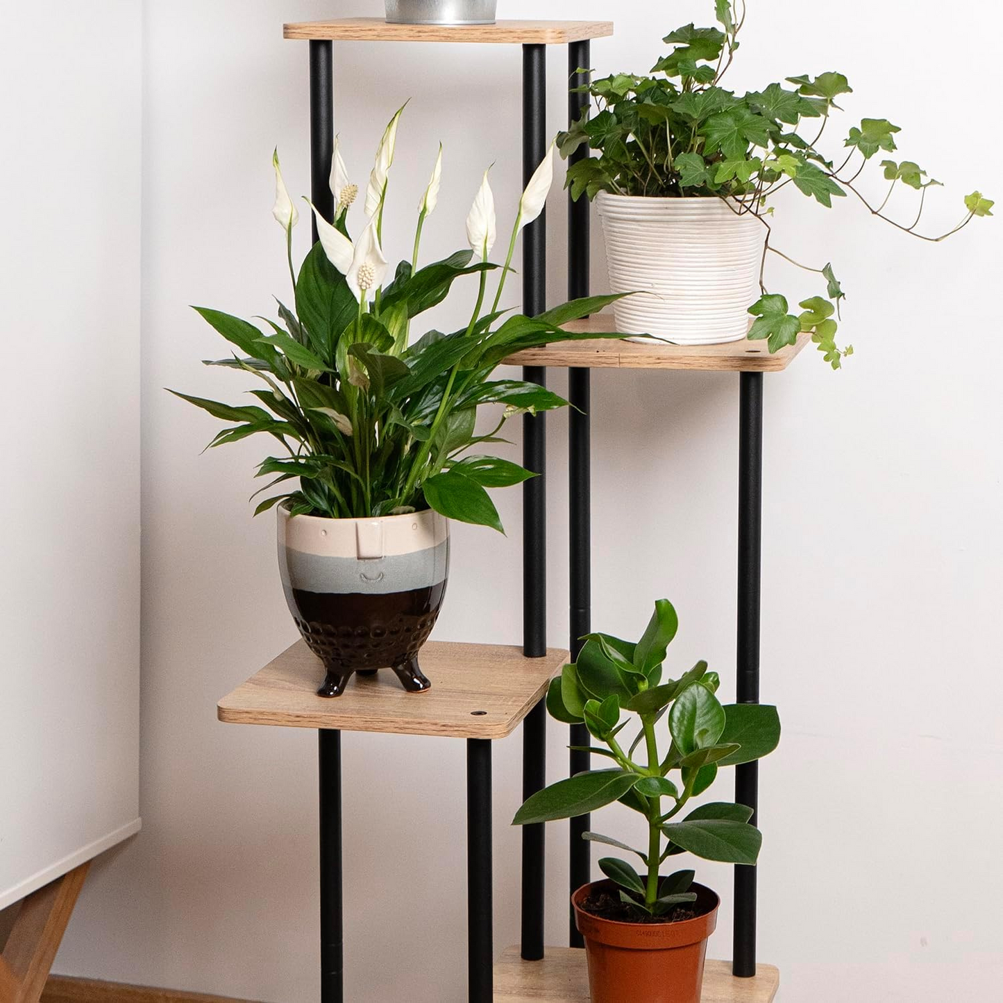 Soporte de Acero Negro y Madera para Cinco Macetas